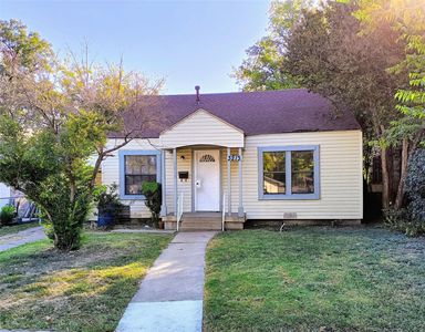3213 8th Ave, Fort Worth, TX, 76110
