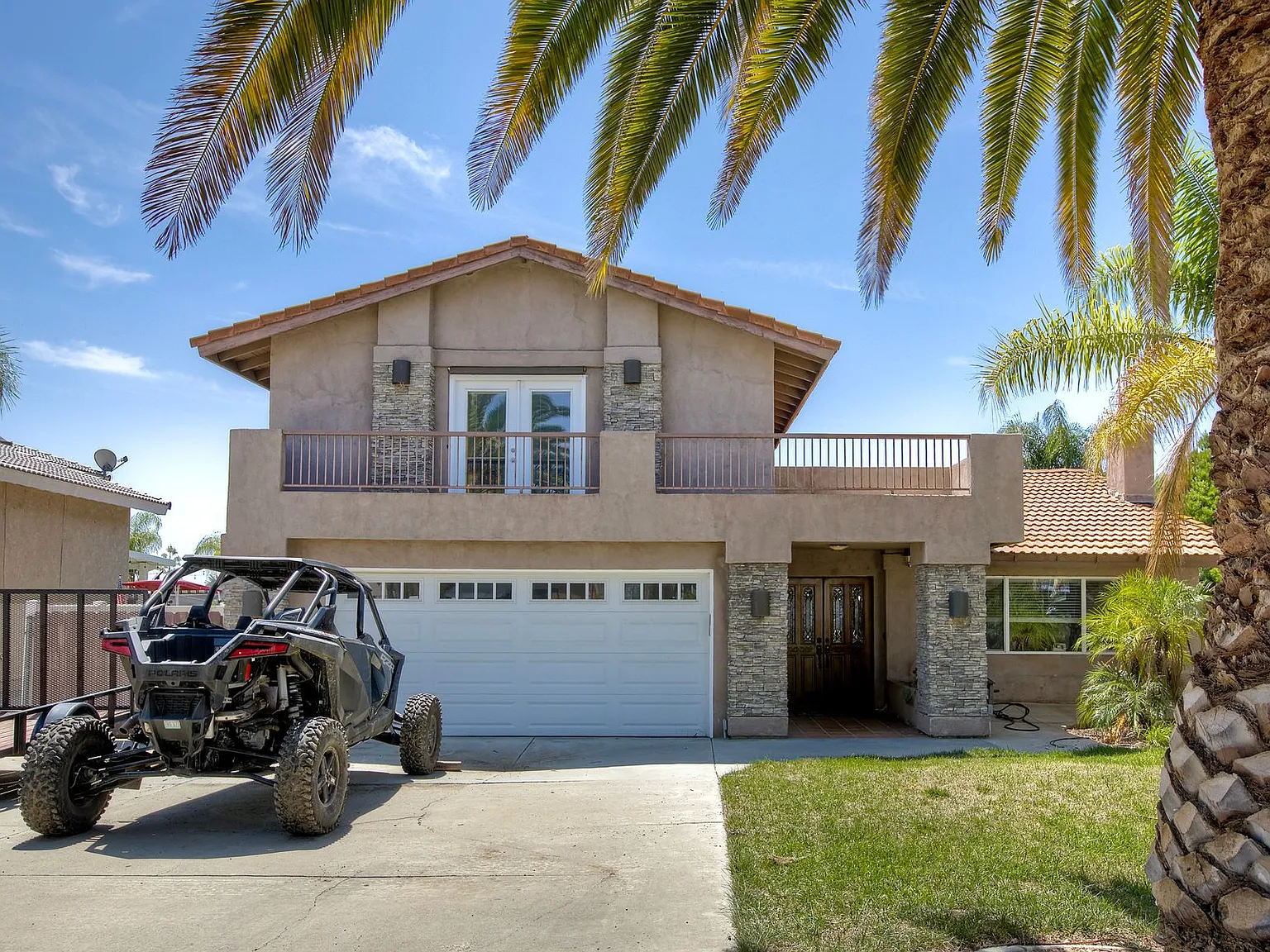 4 bed, 2480 sqft, $3,950 — Photo 2