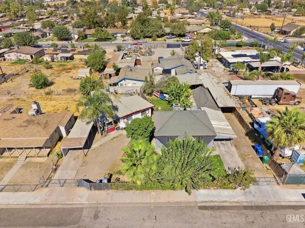 258 Garden Dr, Bakersfield, CA 93307