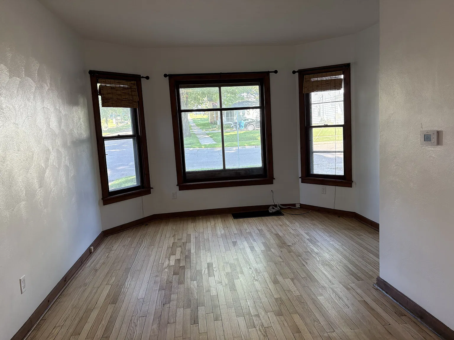 1 bed, $1,000 — Photo 2