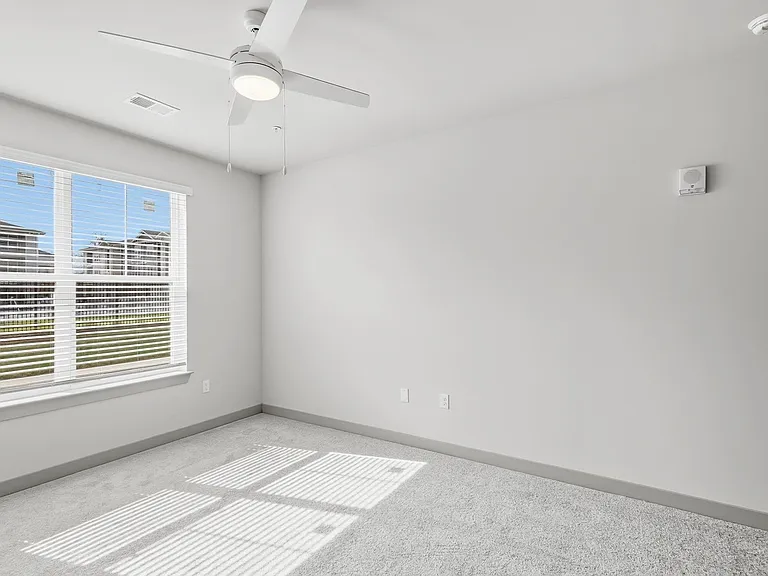 Viridian Apartments — Photo 31