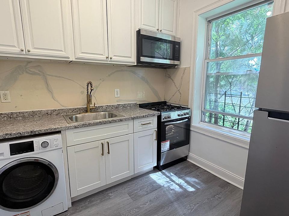 1st image of 11-13 Gifford Ave #13E
