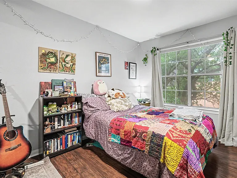 501 W 26th St #210 — Photo 7
