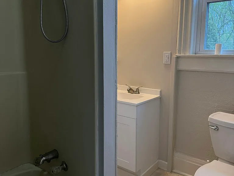 202 Park St — Photo 9