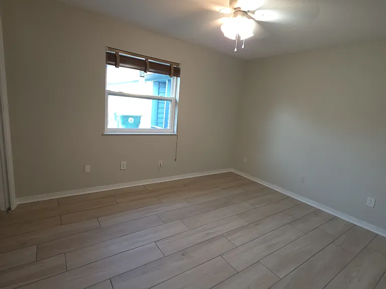 614 Avenue De La Dauphine — Photo 19