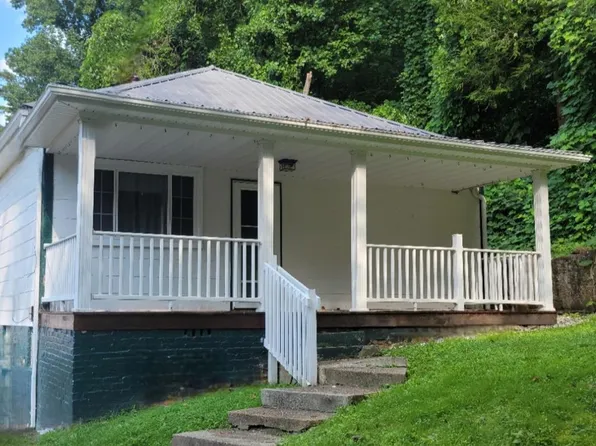 68 Persinger Dr, Williamson, WV 25661