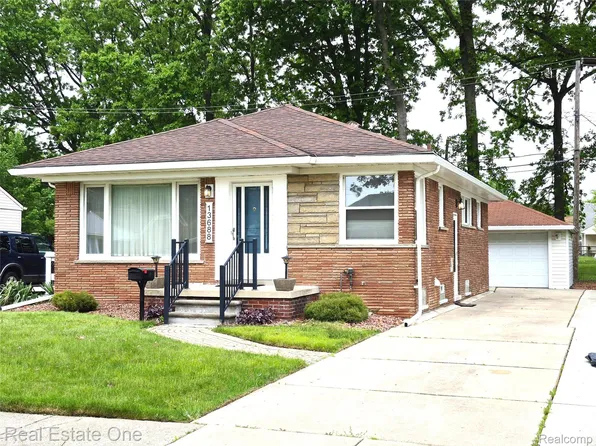 13688 Commonwealth St, Southgate, MI 48195