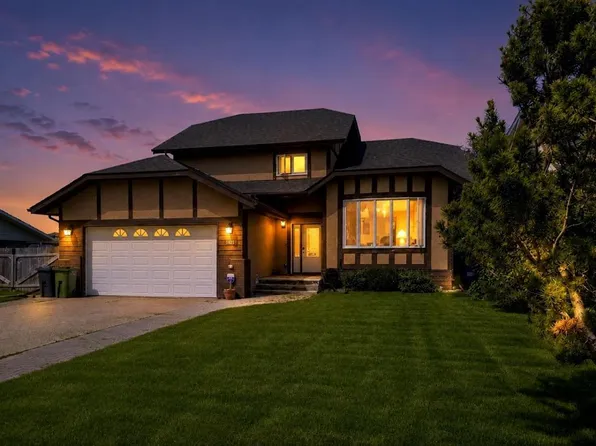 5521 W 46th St, Rimbey, AB T0C 0M0