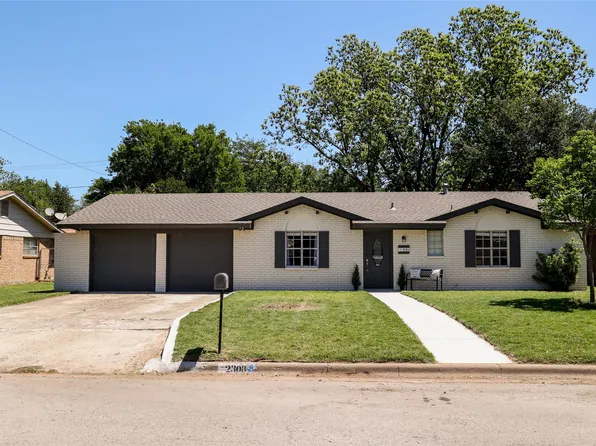 2308 16th St, Brownwood, TX 76801