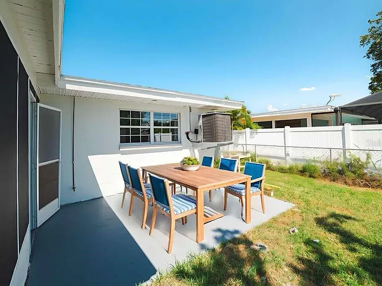 2491 Coronado Way — Photo 17