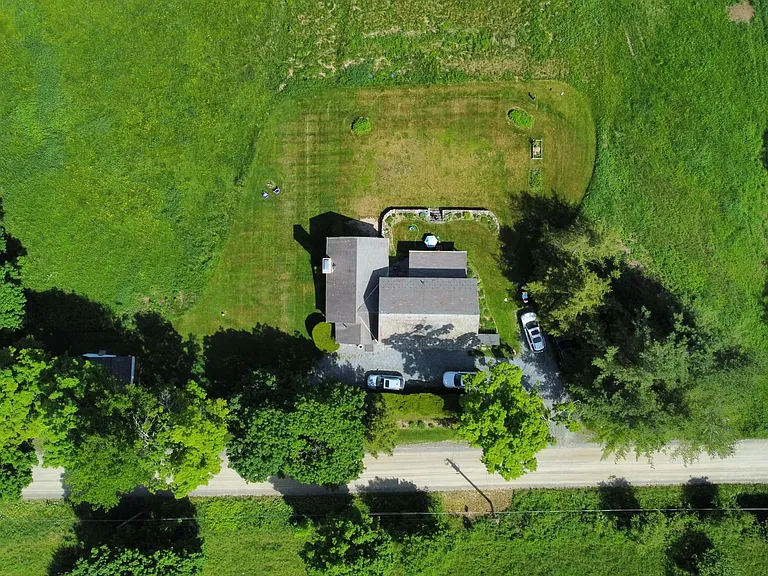 1292 Oblong Rd — Photo 4