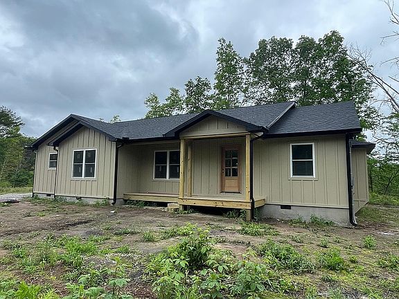 2nd image of 128 Greystone Way