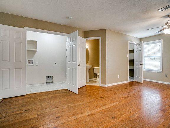 5th image of 2727 Avenue E