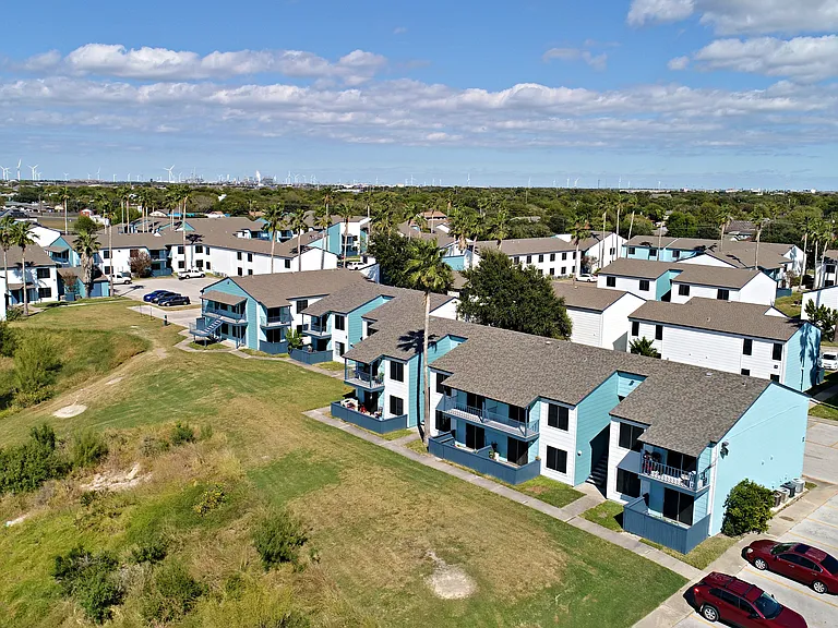Land's End Apartments — Photo 27