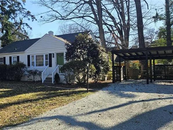 5809 Woodcliff Dr, Greensboro, NC 27410