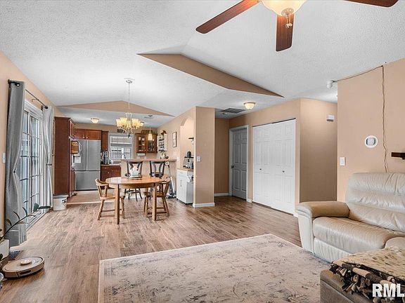 5th image of 2919 Meadowbrook Rd #22