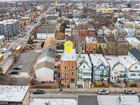 3rd image of 83 Wilkinson Ave