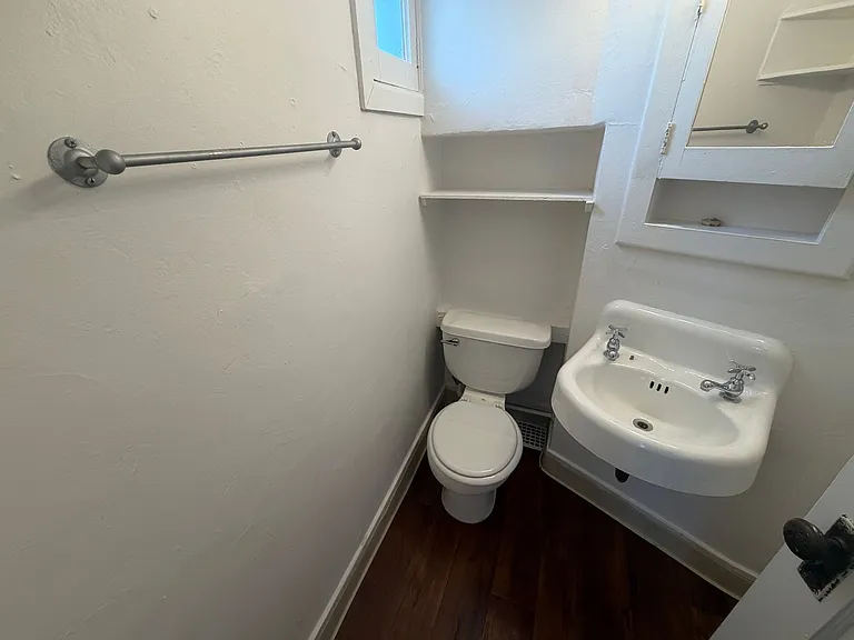 1028 West Augusta Avenue — Photo 9