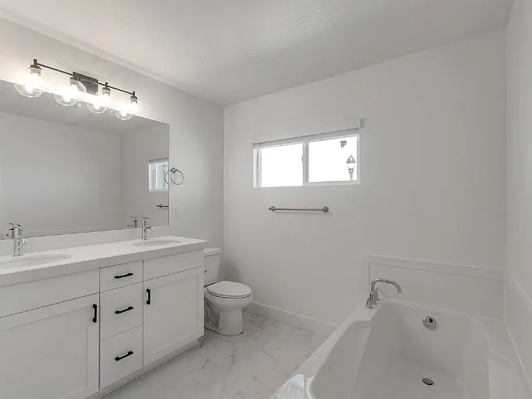 1398 N Meadow Ln — Photo 12