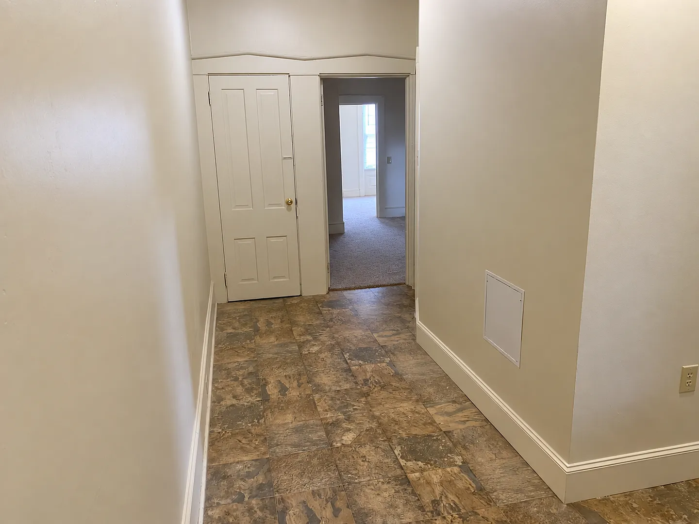 537 W. King St. — Photo 4
