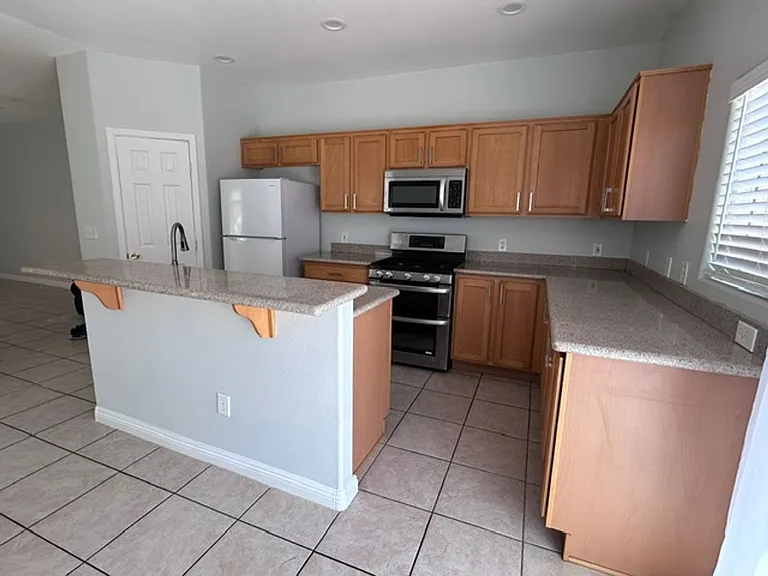 452 E Sunset Rd — Photo 39