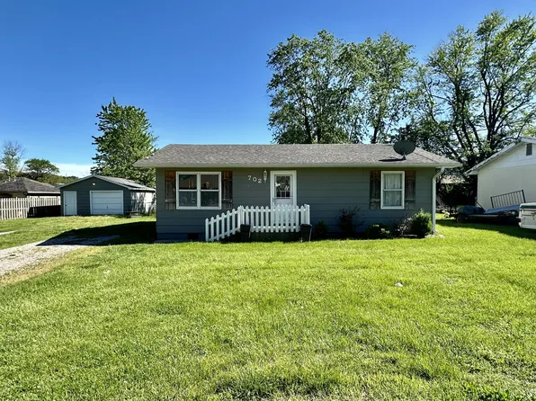 702 E Madison Street, Marshfield, MO 65706