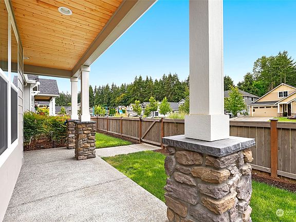4th image of 3303 69th Avenue Ct W