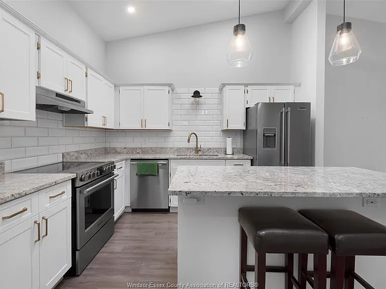19 Malibu Dr — Photo 17