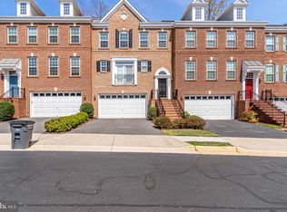 20287 Center Brook Sq, Sterling, VA 20165