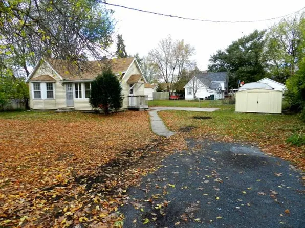 2243 4th St, White Bear Lake, MN 55110