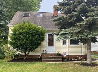 23717 E Oakland Rd, Bay Village, OH 44140