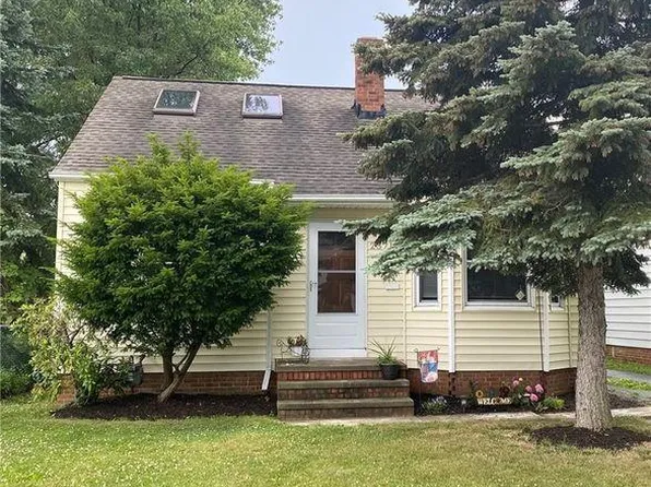 23717 E Oakland Rd, Bay Village, OH 44140