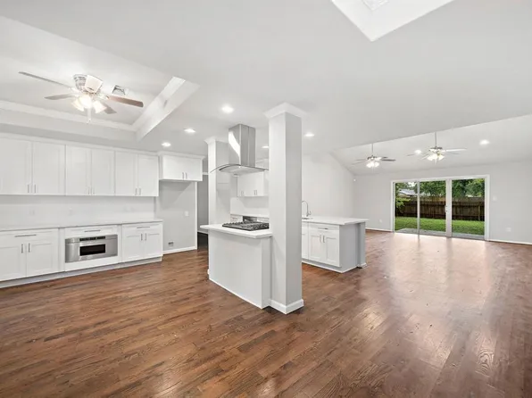 5850 Ludington Dr, Houston, TX 77035