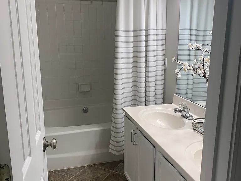 1564 Cleveland Ave — Photo 7