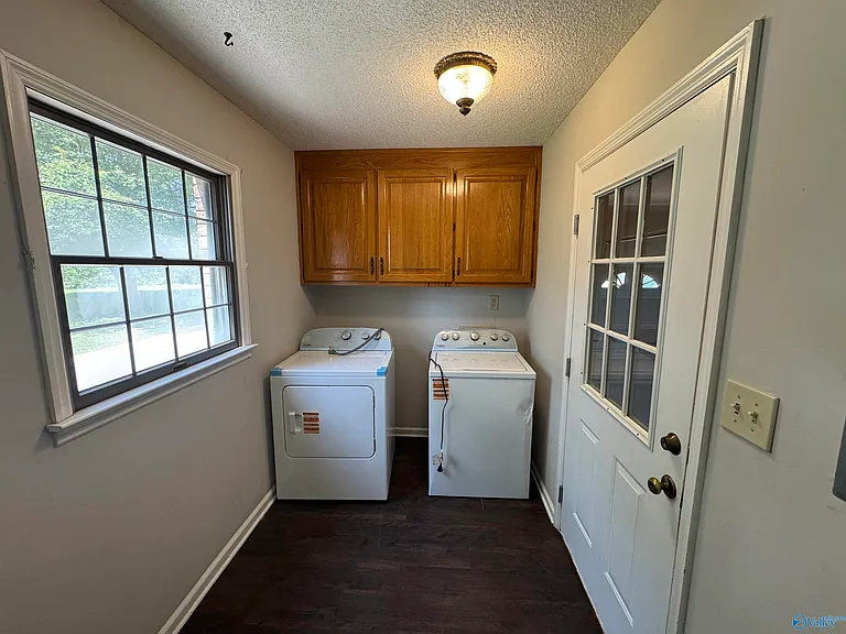 120 Roy Dr — Photo 33