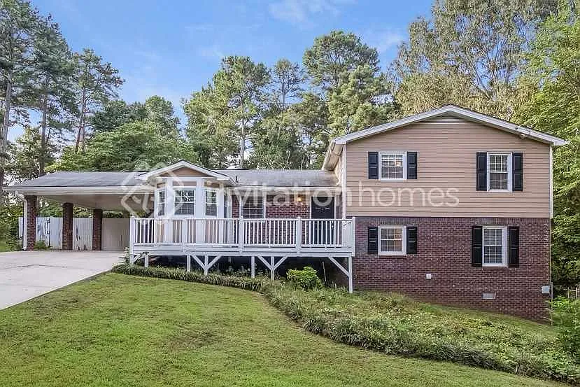 3195 Sharon Cir