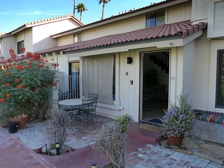 6065 Montecito Dr #4 — Photo 2
