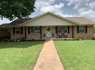 110 Stiles Dr, Midlothian, TX 76065