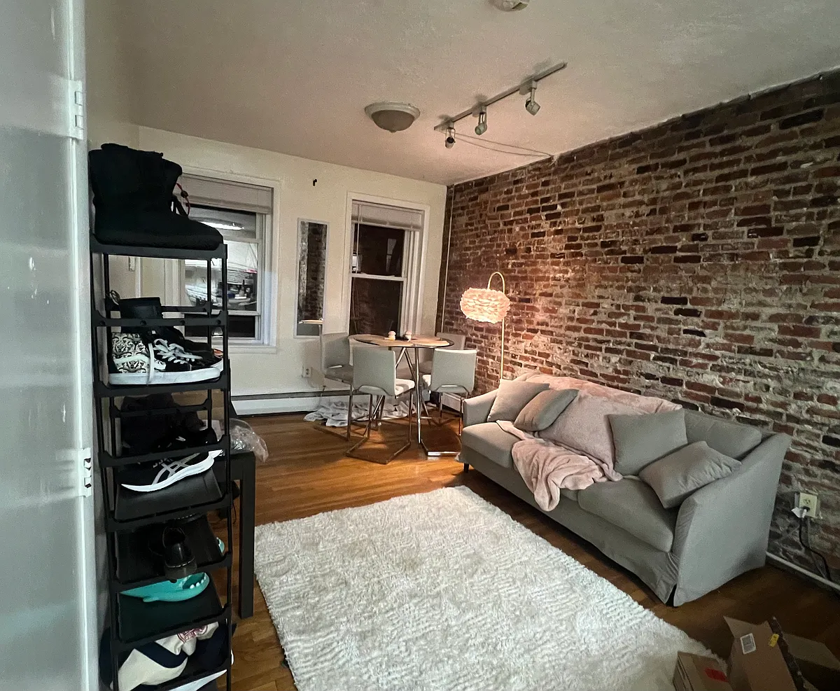 Building Photo - 15 Garden St #2