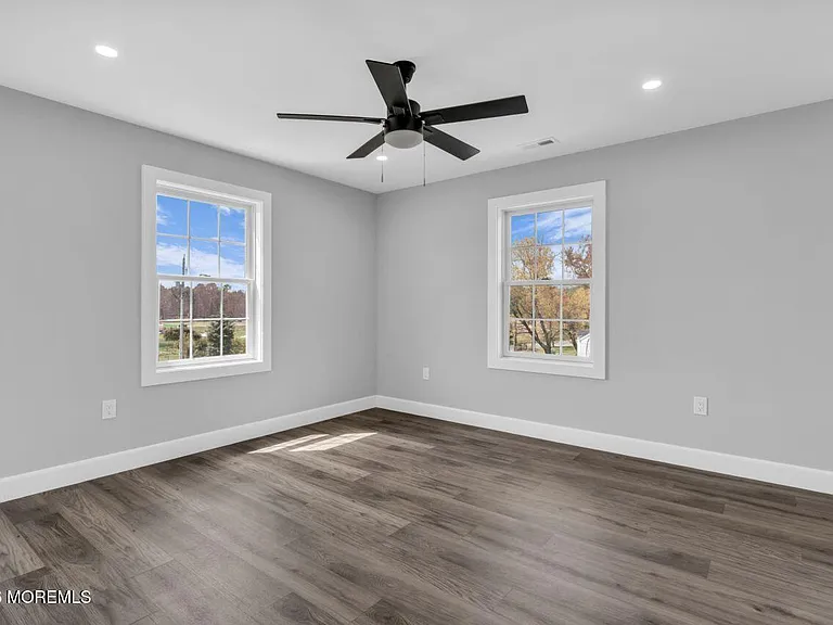 553 Colts Neck Rd #B — Photo 17