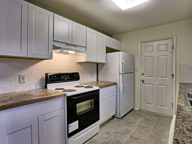 1137 Timber Ln — Photo 26