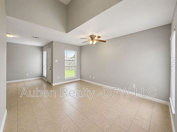 5th image of 434 Chestnut Ln