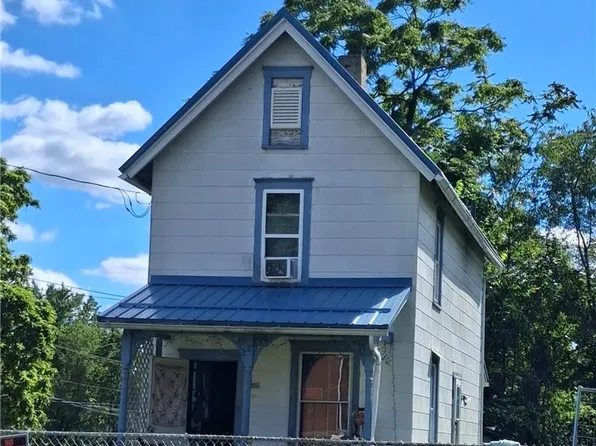 1836 3rd St NE, Canton, OH 44704