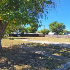 2002 Sherman St, Seguin, TX, 78155