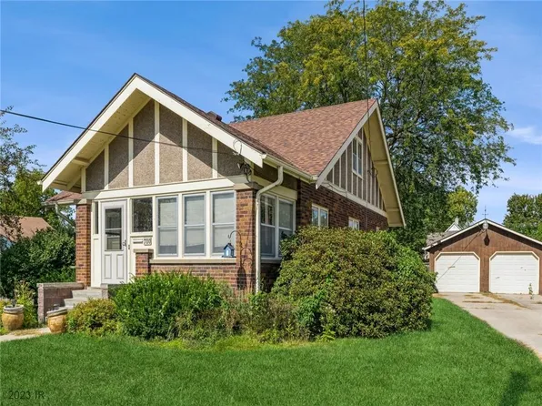 700 S 4th Ave E, Newton, IA 50208