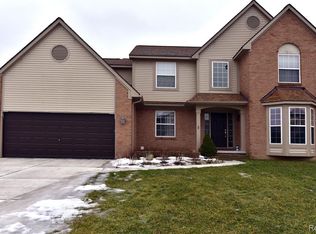 4320 Meadowbrook Ct, Grand Blanc, MI