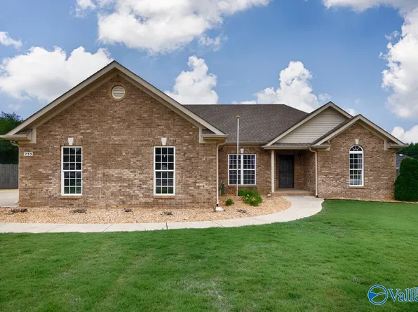 233 Bonaire Dr, Huntsville, AL 35811