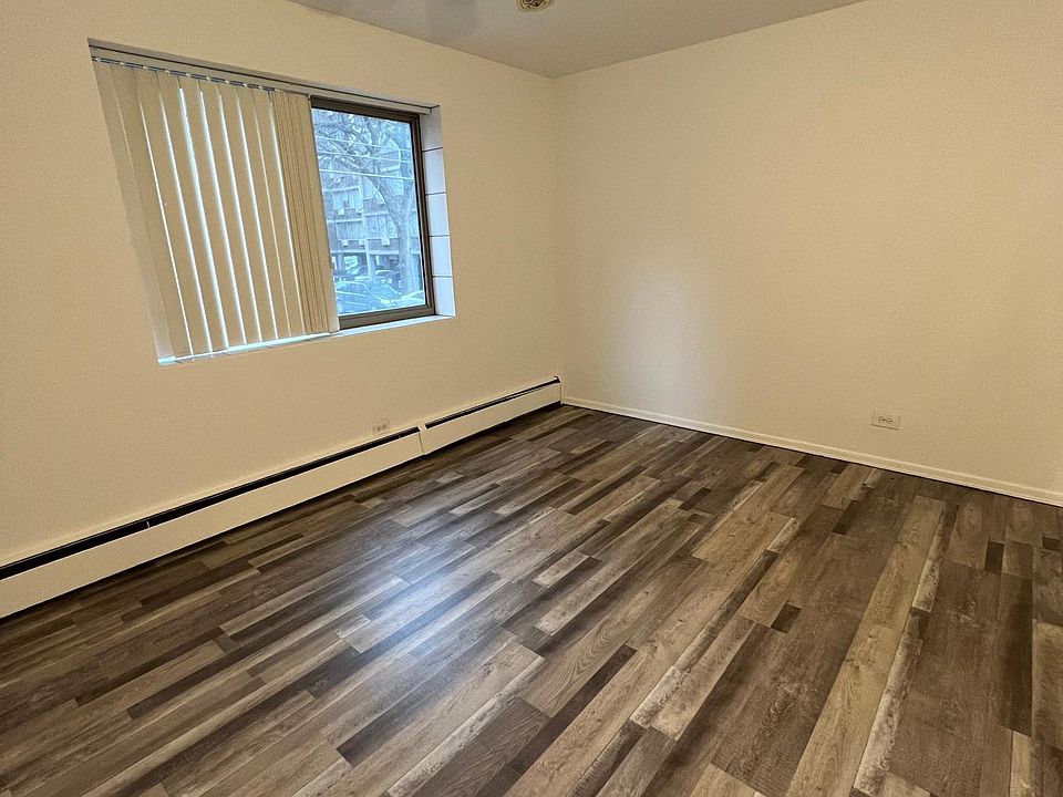 1st image of 6250 N Kenmore Ave APT 210