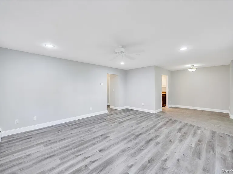 31 Richmond Blvd #1B — Photo 13