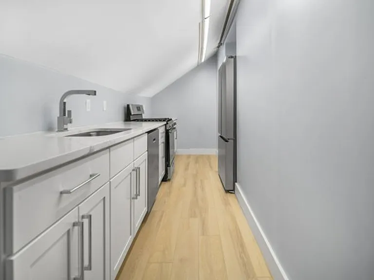 504 Stewart Ave — Photo 341